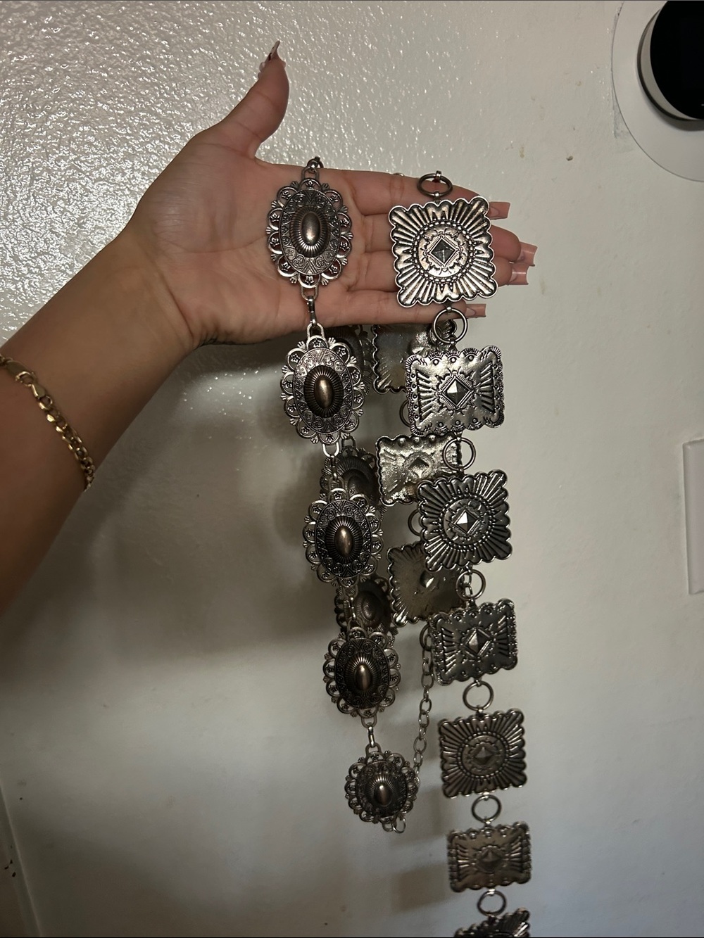 Women’s Silver-Tone Western Concho Belt